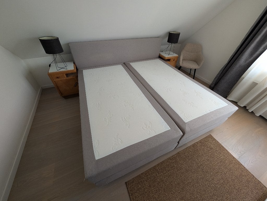Boxspring 200 x 200 cm, Maison & Meubles, Chambre à coucher | Lits boxsprings, Autres dimensions, Gris, Enlèvement, Utilisé
