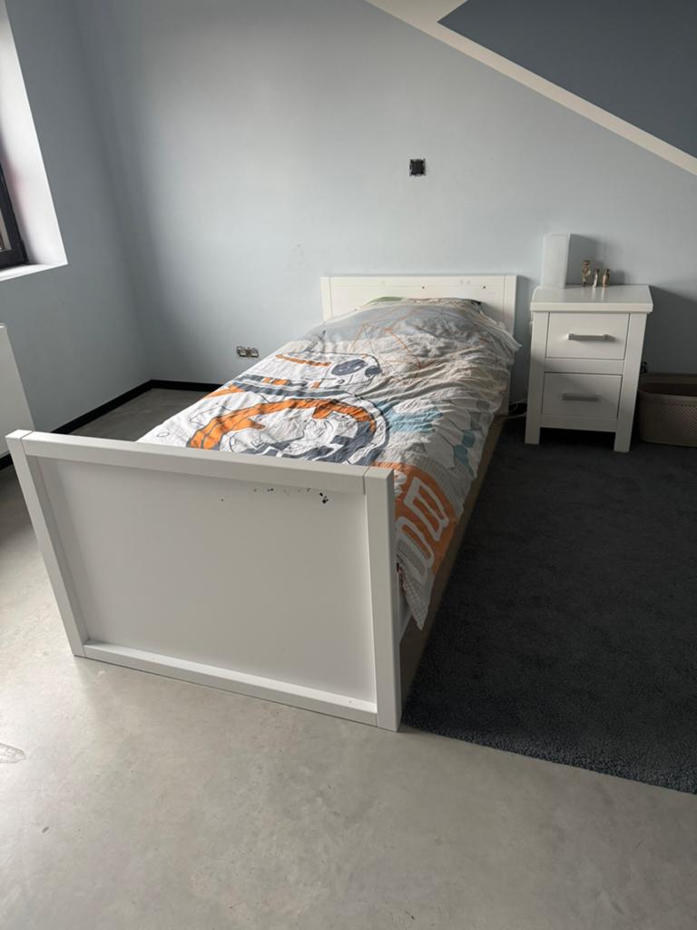 Bed nachtkastje en bureau, Ophalen, Zo goed als nieuw