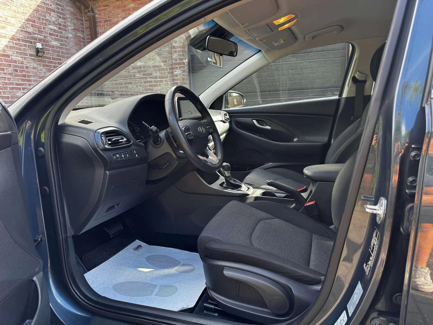 Hyundai i30 | WAGON | NAVI | CAMERA | CARPLAY | LANE ASSIST, Auto's, Automaat, Stof, Gebruikt, 4 cilinders
