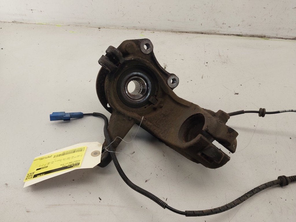 FUSEE RECHTS VOOR Peugeot 2008 (CU) (|364790|3557917|), Auto-onderdelen, Kontakt-peugeot@peugeot.com, Gebruikt, Peugeot Deutschland GmbH