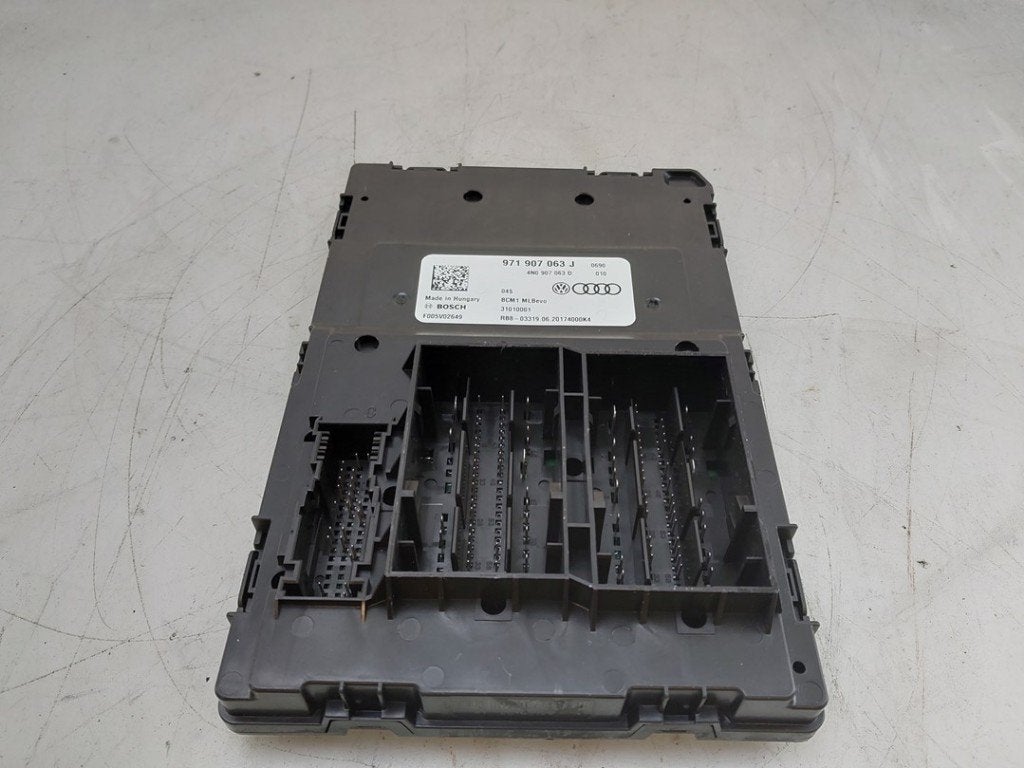 COMPUTER BODY CONTROL Porsche Taycan (Y1A) (|971907063J|), Gebruikt, Porsche