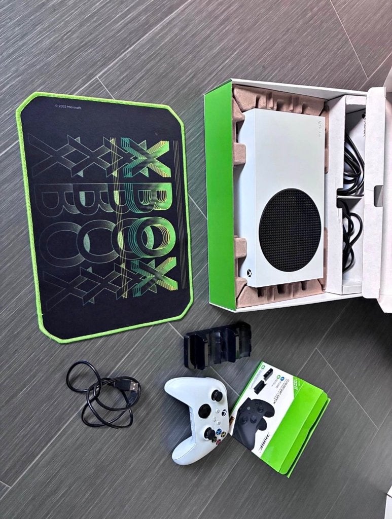 Xbox series s, Consoles de jeu & Jeux vidéo, Consoles de jeu | Xbox Series X & S, Enlèvement, Comme neuf, Xbox Series S