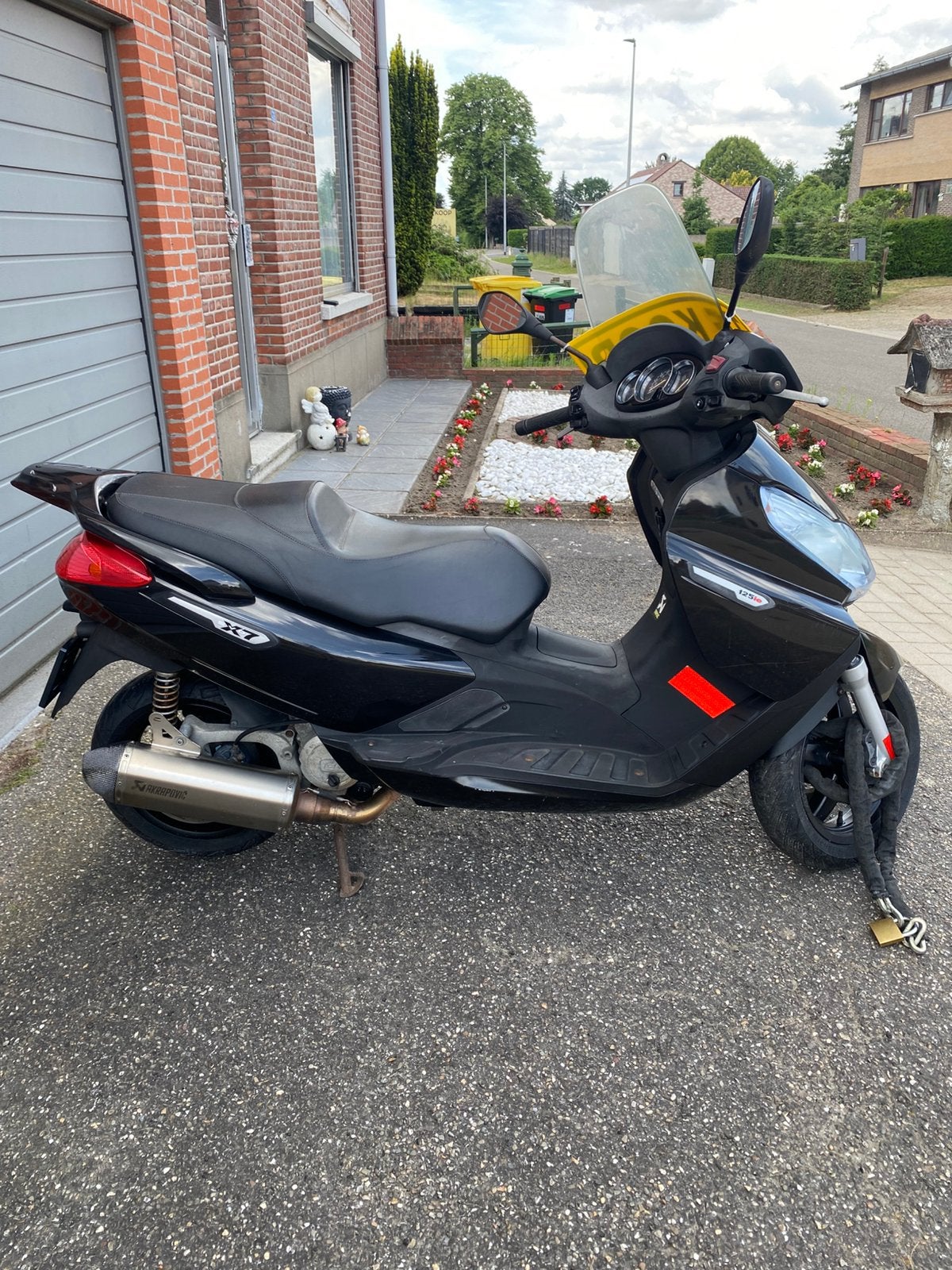Zwarte piaggo scooter, Vélos & Vélomoteurs, Scooters | Yamaha, Autres modèles, Enlèvement, Utilisé, Essence