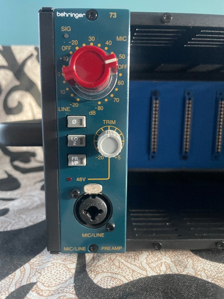 Behringer 73 Pre amp + Case Midas L6, Audio, Tv en Foto, Professionele apparaten, Ophalen of Verzenden, Zo goed als nieuw, Audio
