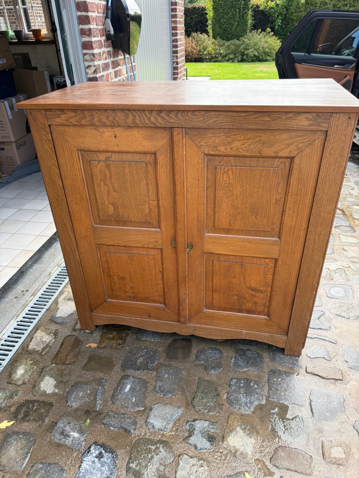 Armoire gratuite en chêne sur roulettes L115 x H111 x D58cm, Enlèvement