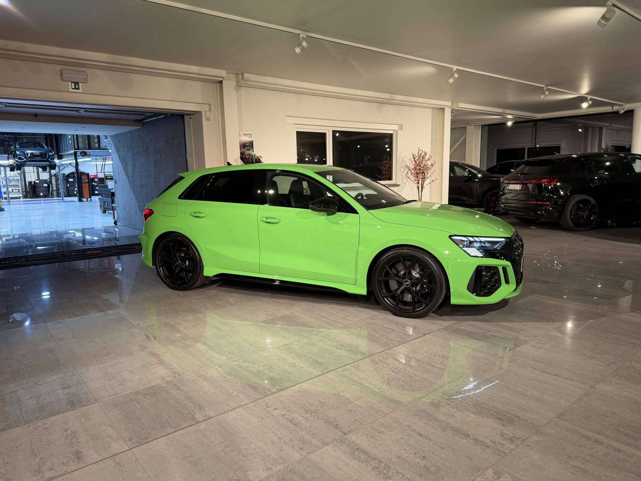 Audi RS3 SPORTBACK * KYALAMI GROEN * AUDI EXCLUSIVE * DCC *, Auto's, Audi, Automaat, RS3, Leder, 206 g/km