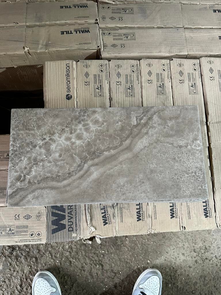 Carrelage, Enlèvement, Comme neuf