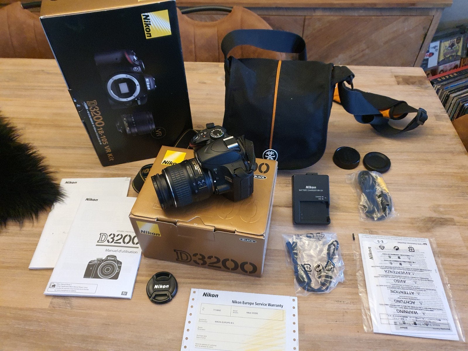 nikon D3200 VR2 nikor + extra's, Ophalen