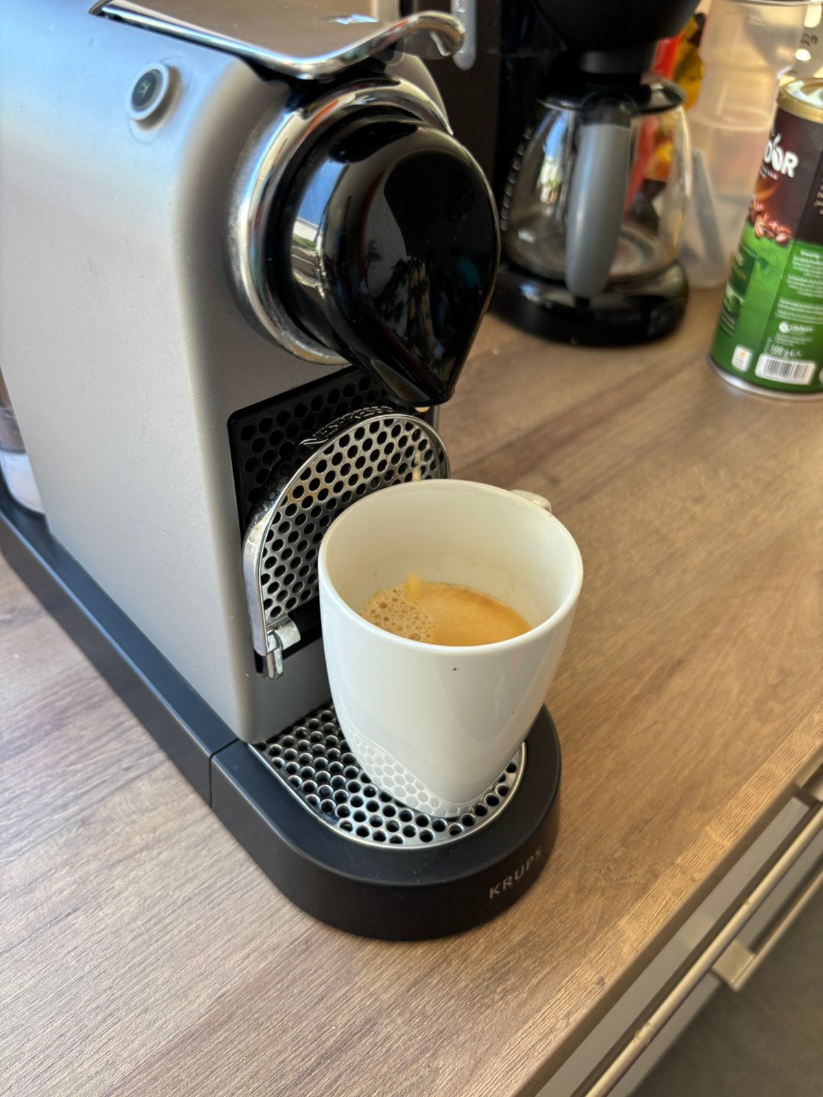 Machine a cafe Nespresso KRUPS, Elektronische apparatuur, Koffiezetapparaten, Ophalen, Koffiepads en cups, Espresso apparaat, Zo goed als nieuw