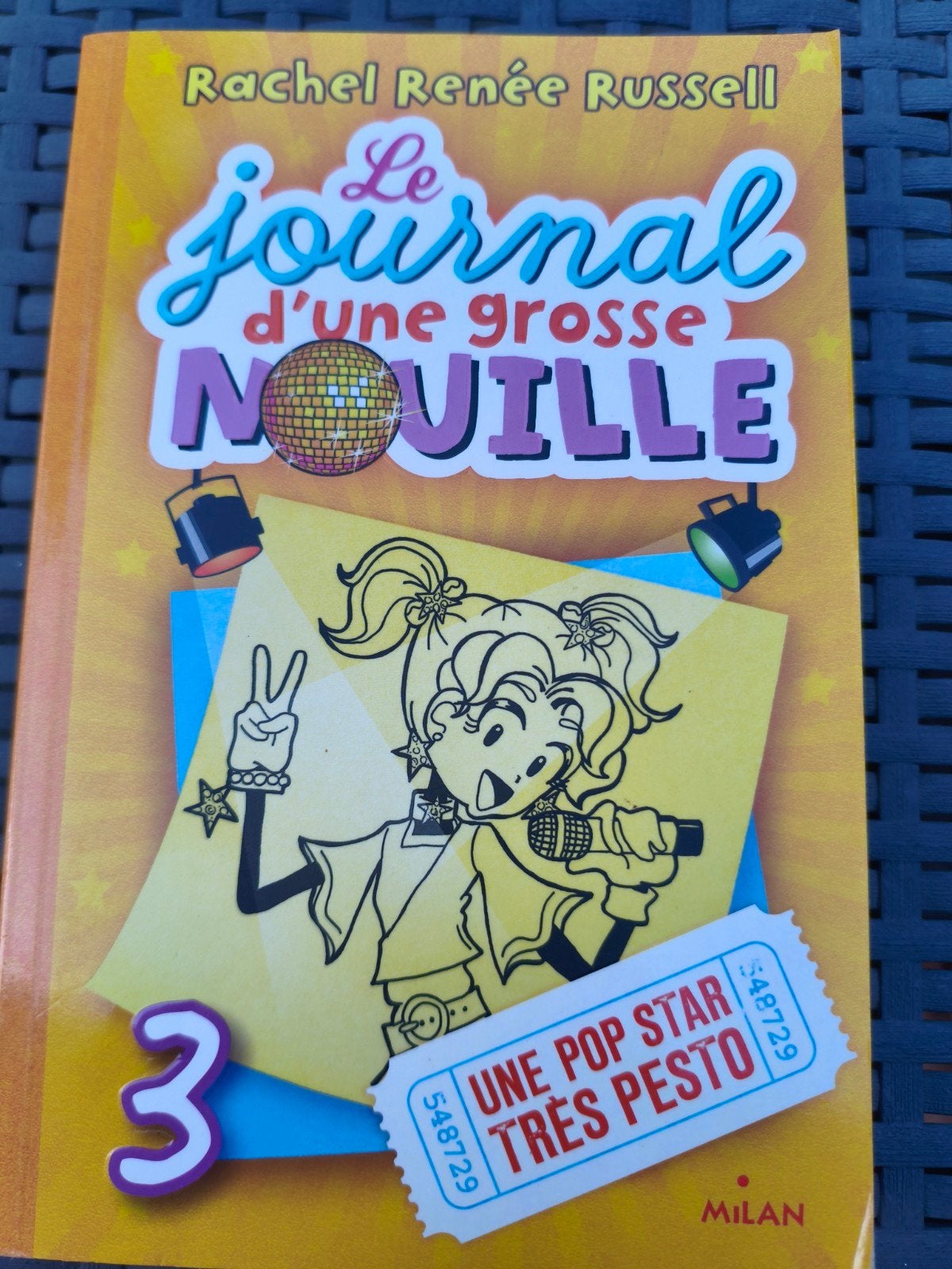 Journal d'une grosse nouille, Boeken, Humor, Ophalen