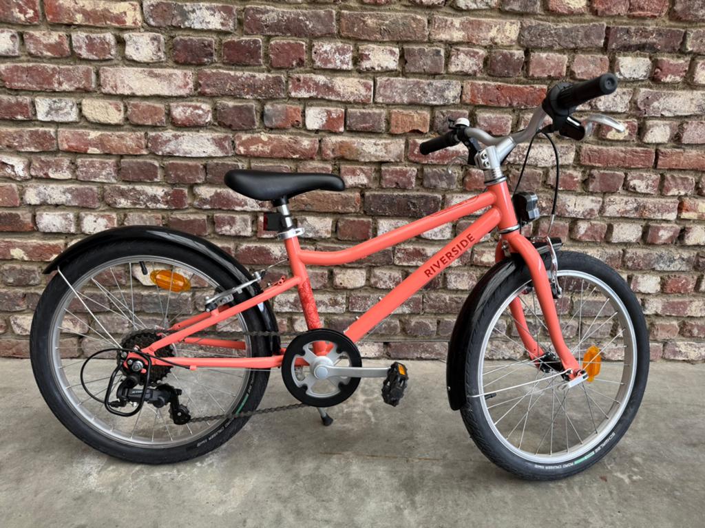 20 inch meisjesfiets in nieuwstaat, Fietsen en Brommers, Fietsen | Meisjes, Ophalen, Velgrem, Versnellingen, Zo goed als nieuw