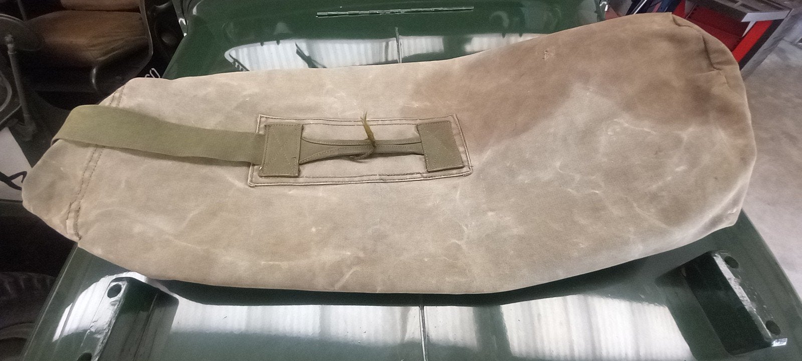 British army kitbag, Ophalen