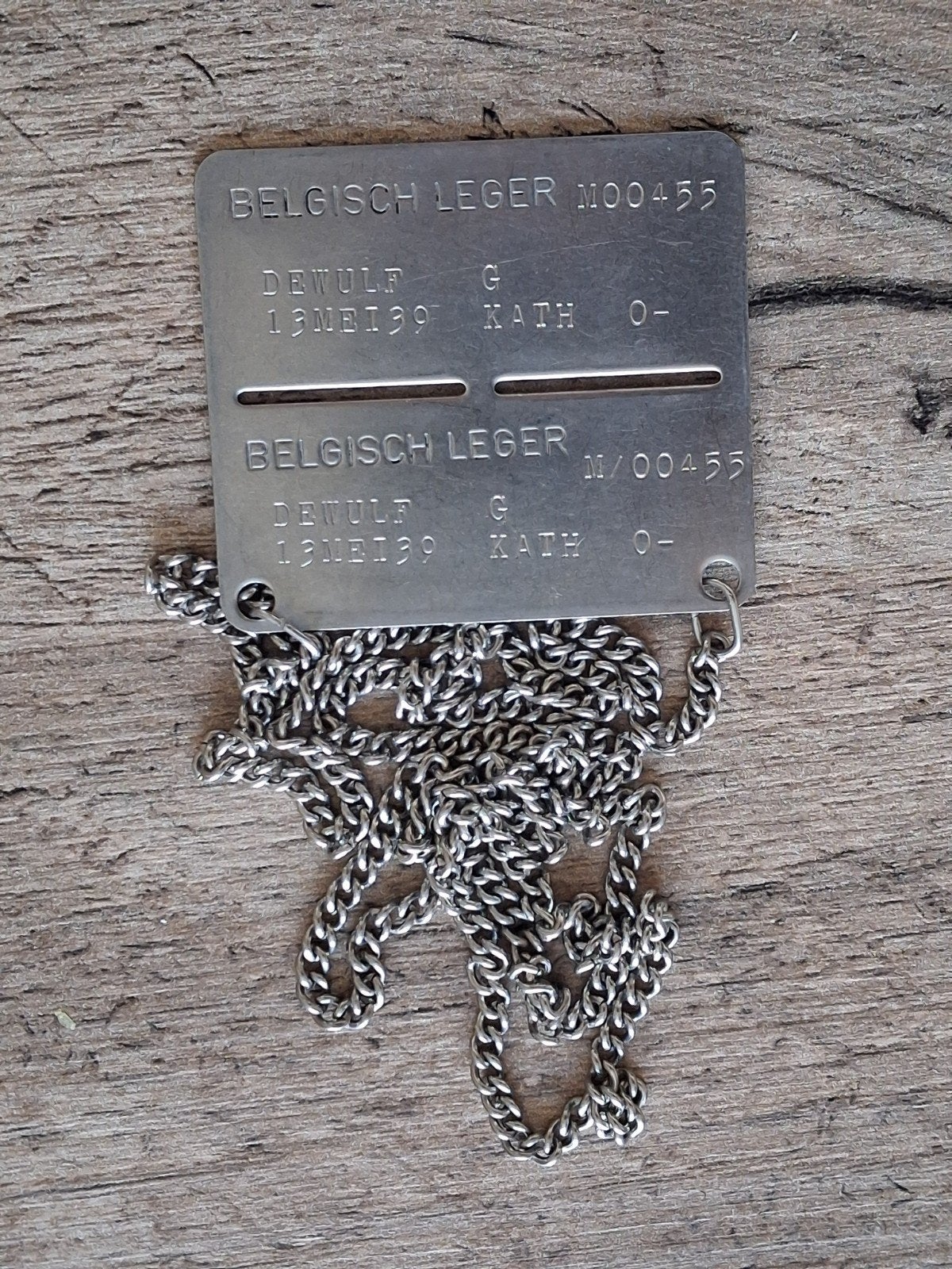 Plaque d'identification militaire belge, Collections, Envoi