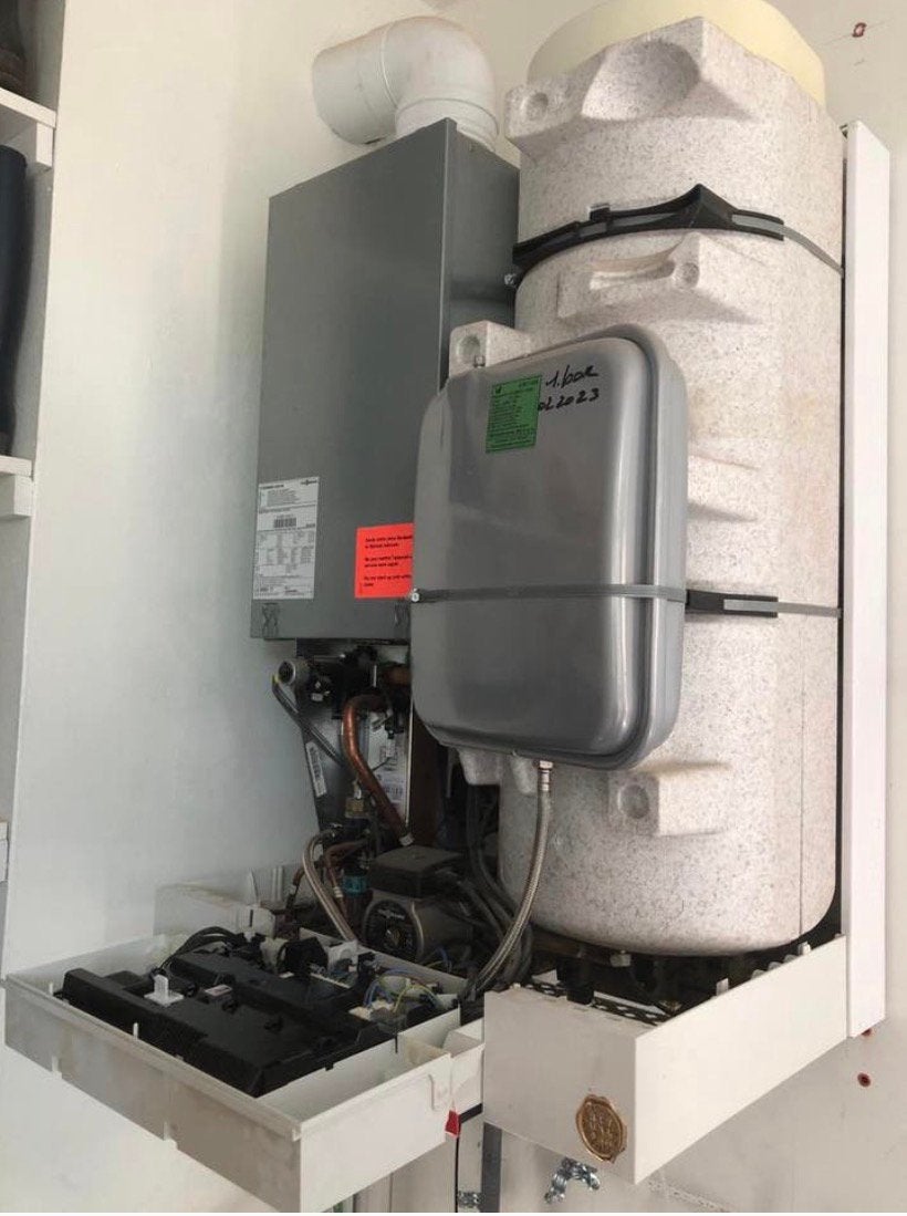 Aardgaskete Viesmann met geïntegreerde boiler, Ophalen, Gebruikt, 20 tot 100 liter, Aardgas