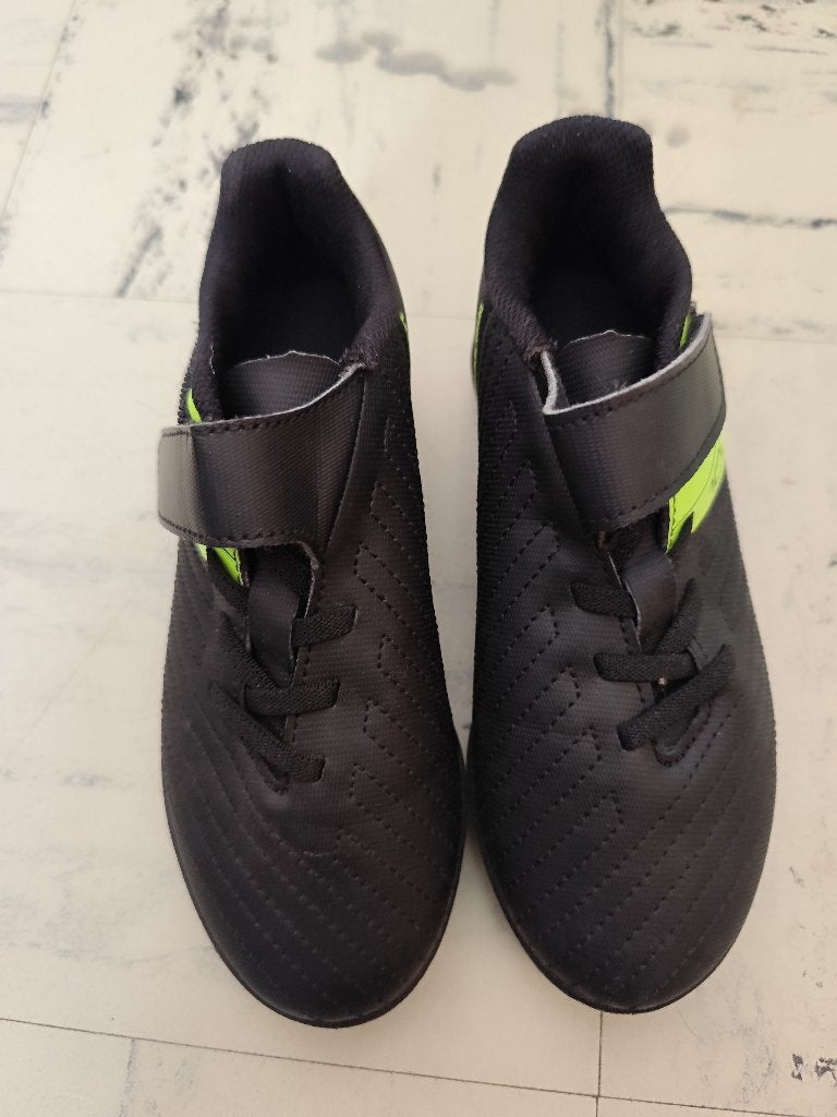 Chaussures football taille eur 31, Enlèvement, Neuf