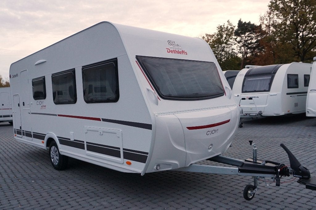 Nouveau Dethleffs pour 6 pers.avec lit double, lits superpos, Caravanes & Camping, Caravanes, Lit superposé transversal, Porte moustiquaire