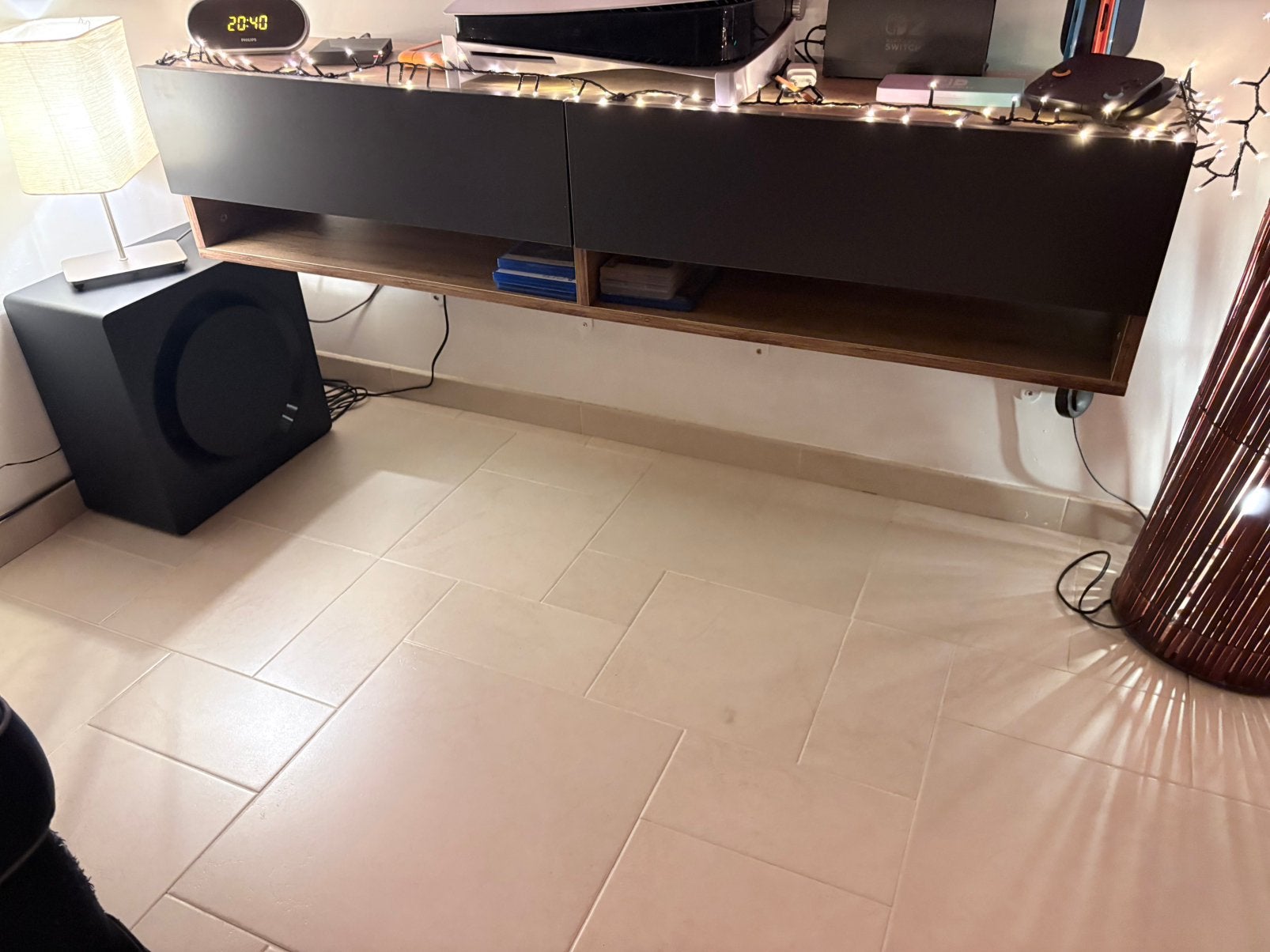 Meuble tv suspendu avec rangement, Enlèvement ou Envoi, Comme neuf