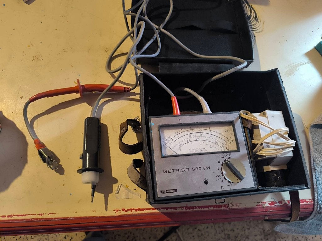 mégohmmètre voltmetre outil magneto courant de fuite, Enlèvement ou Envoi