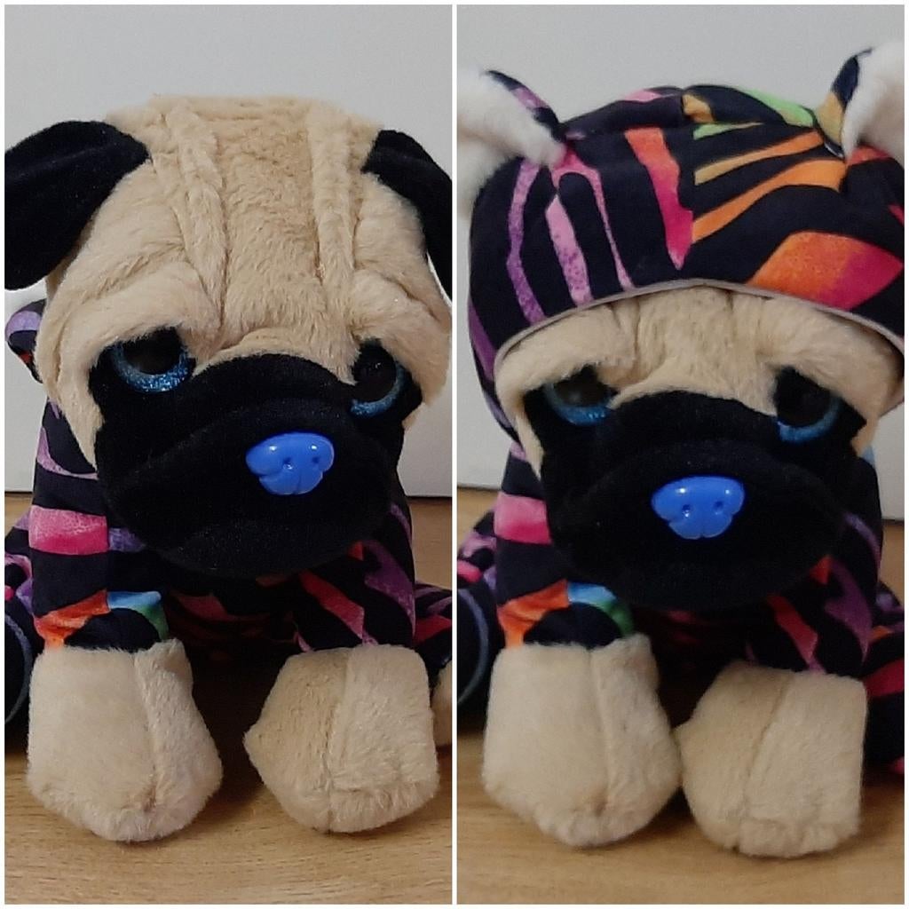 1x knuffel/pluche (mops)hond met muts, Ophalen of Verzenden, Zo goed als nieuw, Hond