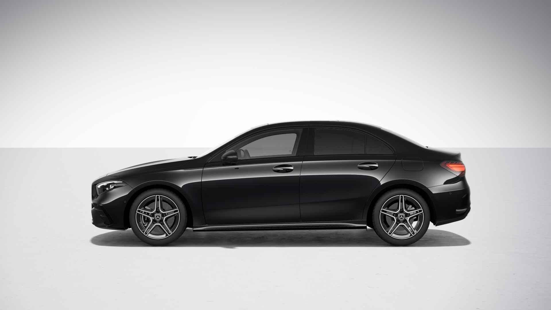Mercedes-Benz A-Klasse Limousine A 250 e AMG Line | Night Pa, Auto's, Mercedes-Benz, 4 deurs, Stof, Gebruikt, Zwart