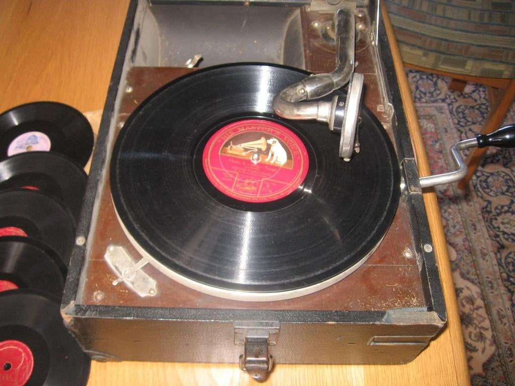 werkende koffer grammofoon his masters voice model 101 i, Antiquités & Art, Antiquités | TV & Hi-Fi, Enlèvement