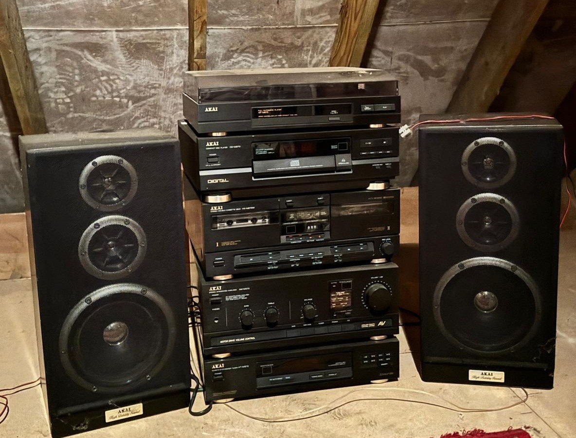 Akai stereoketen, Enlèvement, Lecteur CD, Akai