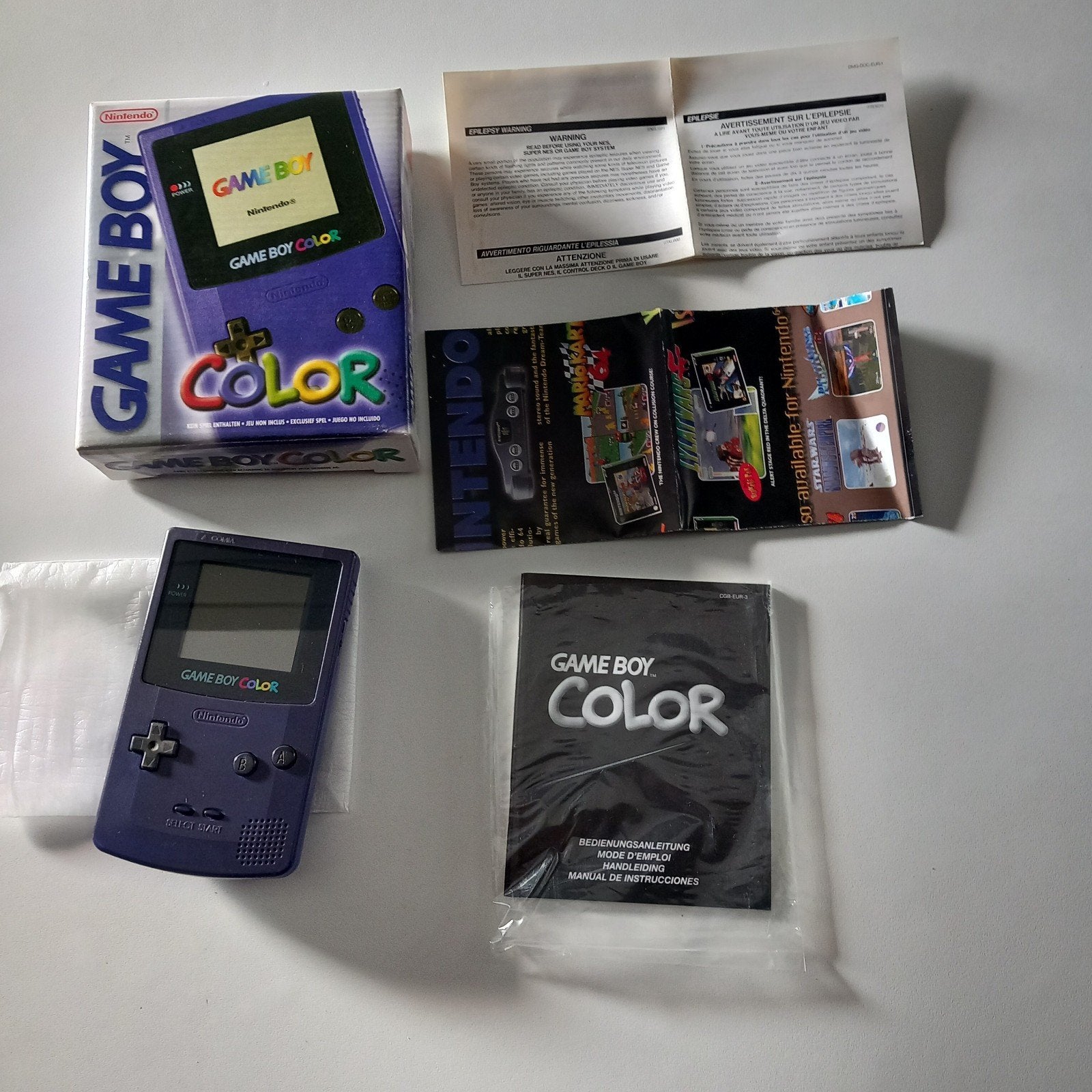 Gameboy color console Grape pal, Games en Spelcomputers, Spelcomputers | Nintendo Game Boy, Ophalen of Verzenden