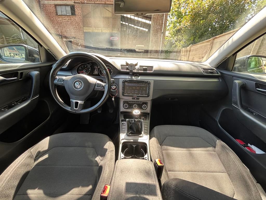 VOLKSWAGEN PASSAT 1.4 ESSENCE, 90 kW, Achat, 4 portes, Entreprise
