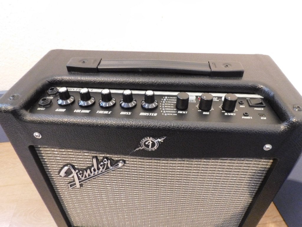 FENDER MUSTANG Amplificateur à Modélisation, Enlèvement, Comme neuf, Guitare