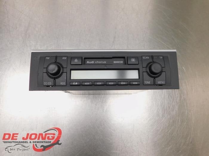 Radio/Cassette d'un Audi A4, -, 3 mois de garantie, Audi, Utilisé