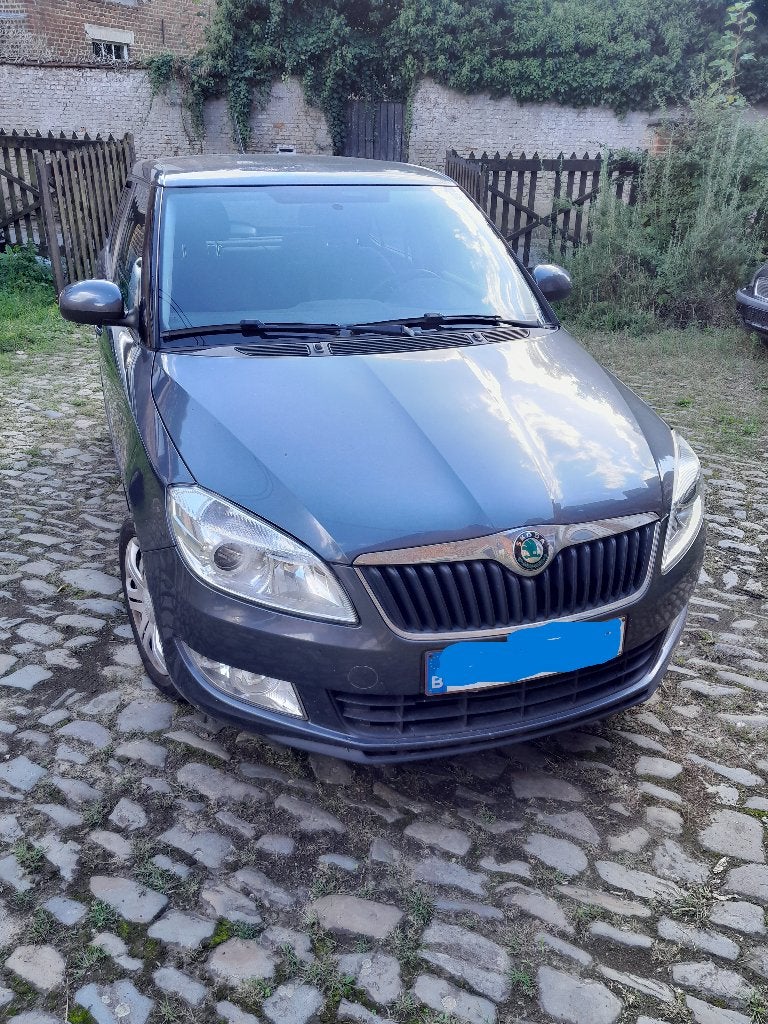 Skoda Fabia 2011 1,2L diesel, Auto's, Skoda, Voorwielaandrijving, Euro 5, Stof, Zwart
