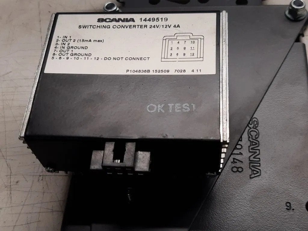 Scania 1449519 of 1746312 omvormer 24-12 V 4Ah, 4-serie, Auto-onderdelen, Elektronica en Kabels, Gebruikt