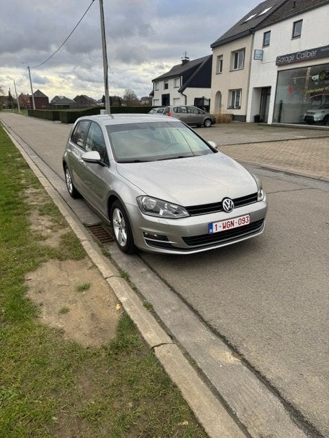 VW Golf 7/1.2 TSI, Achat, Boîte manuelle, Entretenue par le concessionnaire, 5 portes