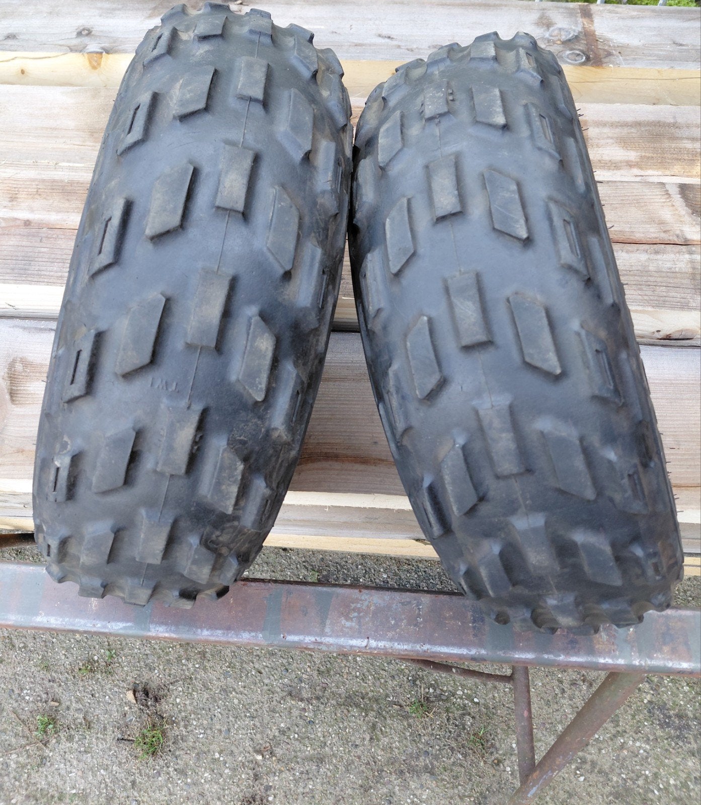 Pneus pour quad 22 7 10, Motos, Envoi, Utilisé