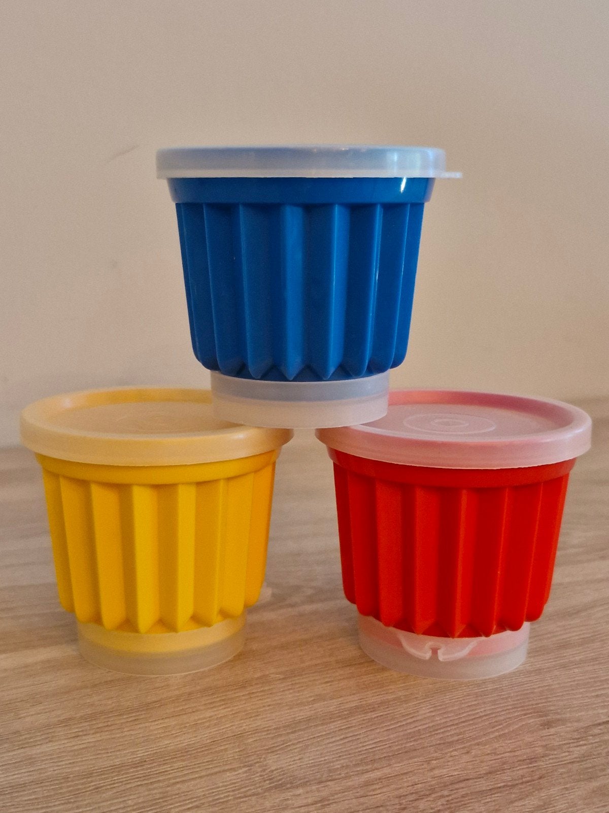 3x Tupperware , oude pudding vormen met dubbel deksel, Huis en Inrichting, Keuken | Tupperware, Overige kleuren, Overige typen