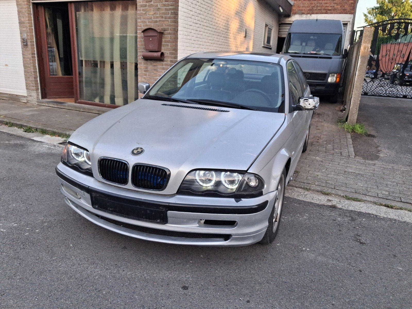 Bmw 316i : DOIT DISPARAÎTRE OU ÊTRE DÉMOLIE ! ! !, Autos, Cuir, Achat, Entreprise, Boîte manuelle