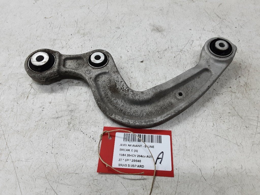 BRAS DE SUSPENSION ARRIÈRE DROIT Audi A4 Avant (B9), Auto-Union-Straße  1,
85057  Ingolstadt, DE, Info@audi.de, Audi, Utilisé