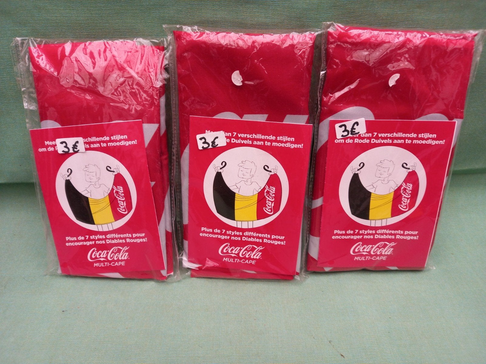 Coca-Cola cape, Antiquités & Art, Antiquités | Vêtements et Textile, Enlèvement