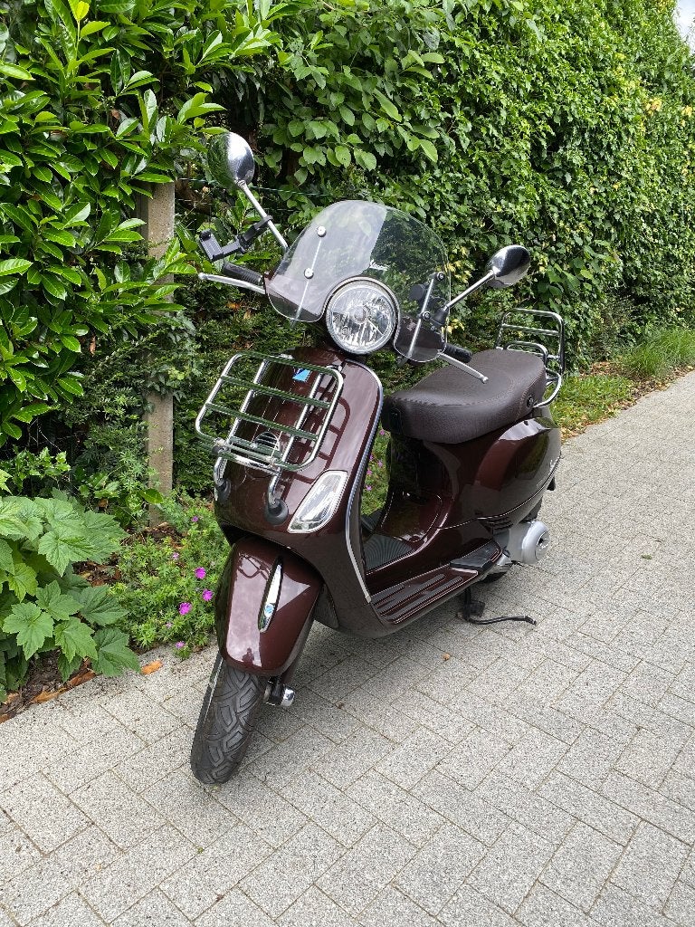 Prachtige Vespa Scooter 125 cc, Vélos & Vélomoteurs, Scooters | Vespa, Comme neuf, Autres modèles, Classe B (45 km/h), Essence