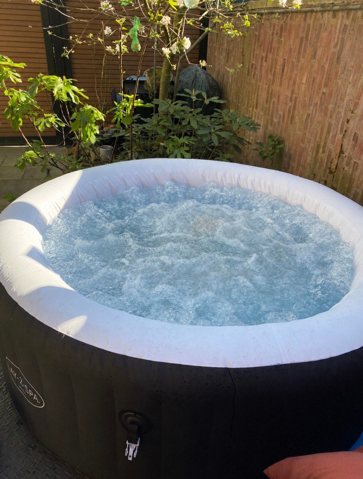 Jacuzzi layz-spa, Tuin en Terras, Ophalen, Gebruikt, Pomp, Opblaasbaar