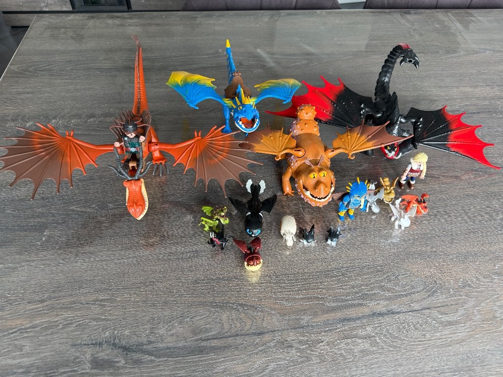 Dragons playmobil, Enfants & Bébés, Jouets | Playmobil, Comme neuf, Dragons, Figurines, Kit complet