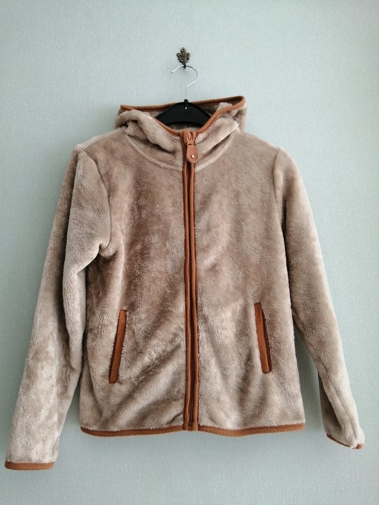 Gilet souple Essentiels taille 9 ans, Enlèvement ou Envoi, Pull ou Veste, Essentials, Utilisé