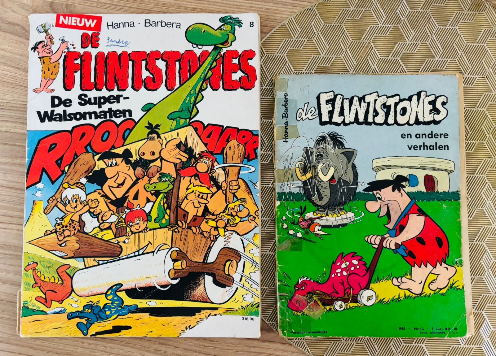 2 vintage Stripboeken de Flintstones, Plusieurs BD, Enlèvement ou Envoi, Utilisé