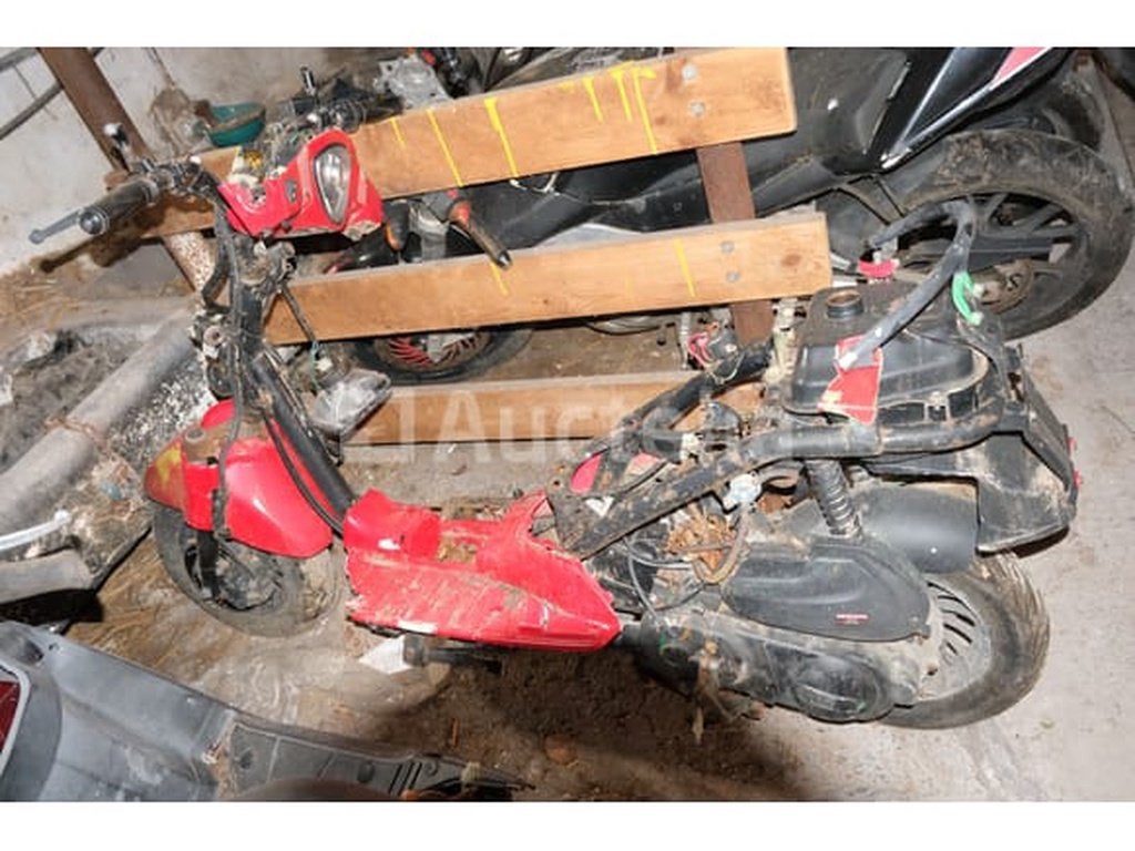 3 scooter (pour pièces), Autos, Achat, Entreprise, Autres carburants, Autre carrosserie