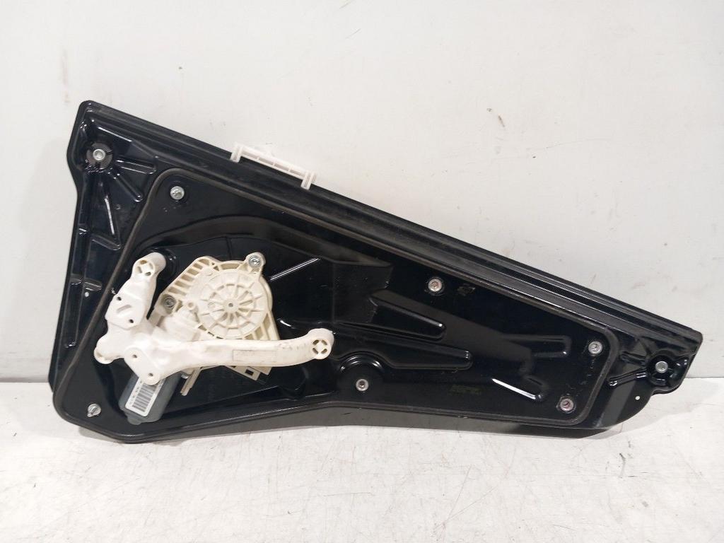 Raammechaniek elektrisch links achter Land Rover Discovery, Onderdelen@venauto.nl, Van der Ven Autorecycling B.V., Ettenseweg 76, 4706 PB Roosendaal, The Netherlands