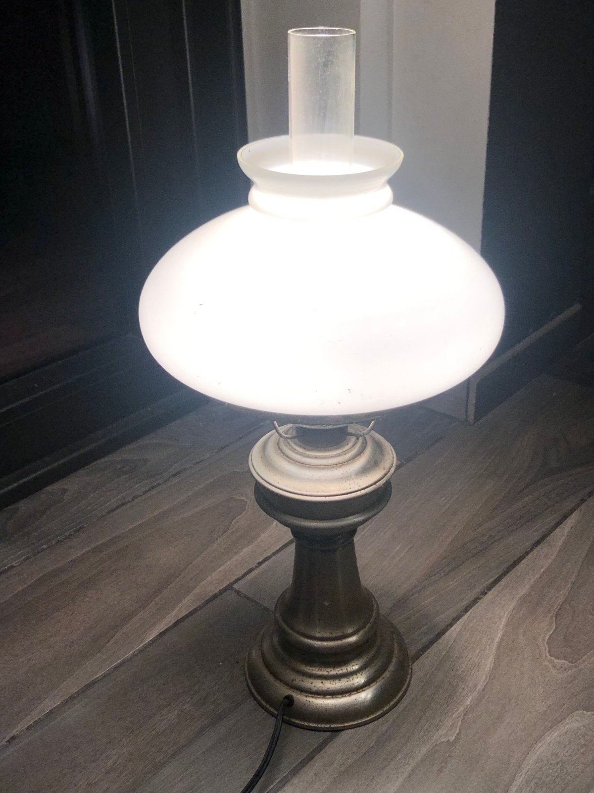 werkende lamp van grootmoeder, voet is tin, bovenste glas, Huis en Inrichting, Ophalen, Glas