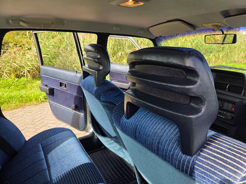 Volvo 240 zilvergrijs-zwart bouwjaar 1987, foto 11