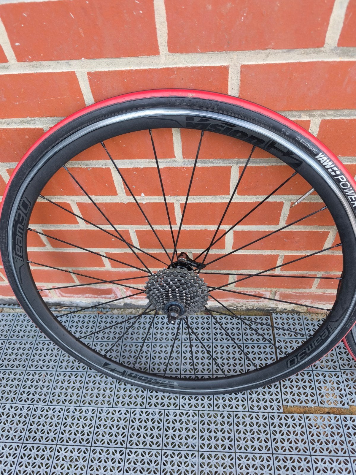 Paire de roue alu vision 30 avec cassette Shimano ultegra, Vélos & Vélomoteurs, Comme neuf, Enlèvement, Vision, Aluminium