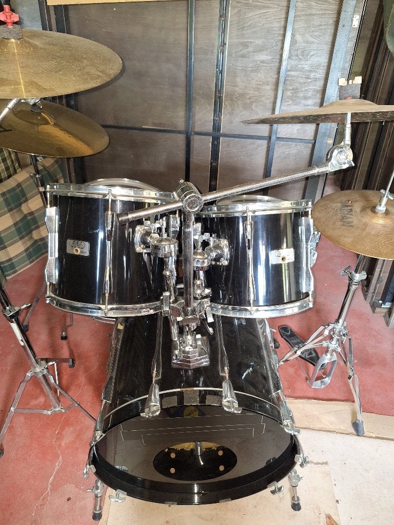 adams 6000 drumstel, Ophalen
