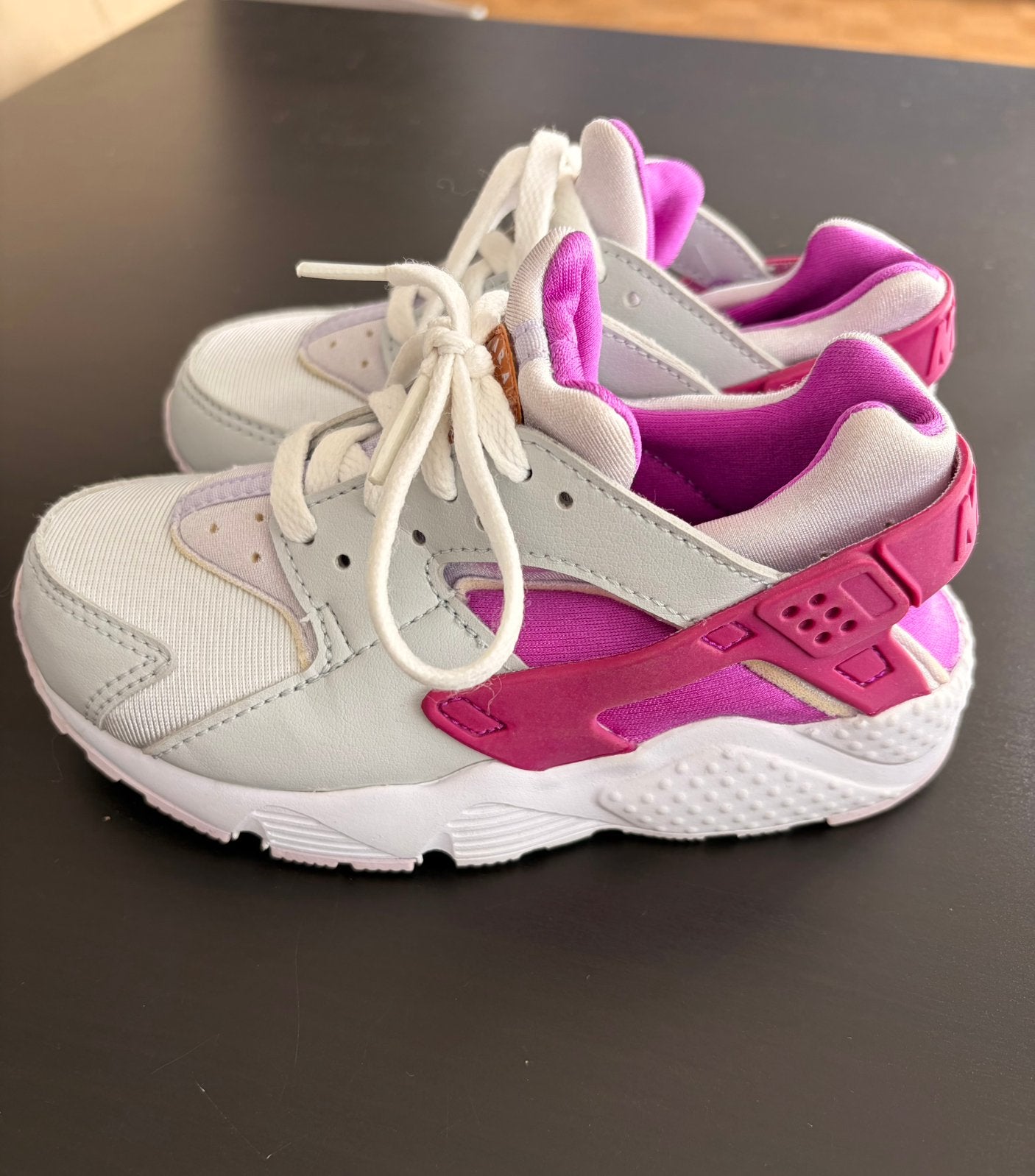 Nike Air Huarache enfant – Taille 28 - Comme neuf, Enfants & Bébés, Enlèvement, Comme neuf
